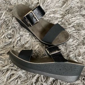Gently Used Fantasy Sandals Black Wedge Womens Size 39 or 8 ARTEMIS